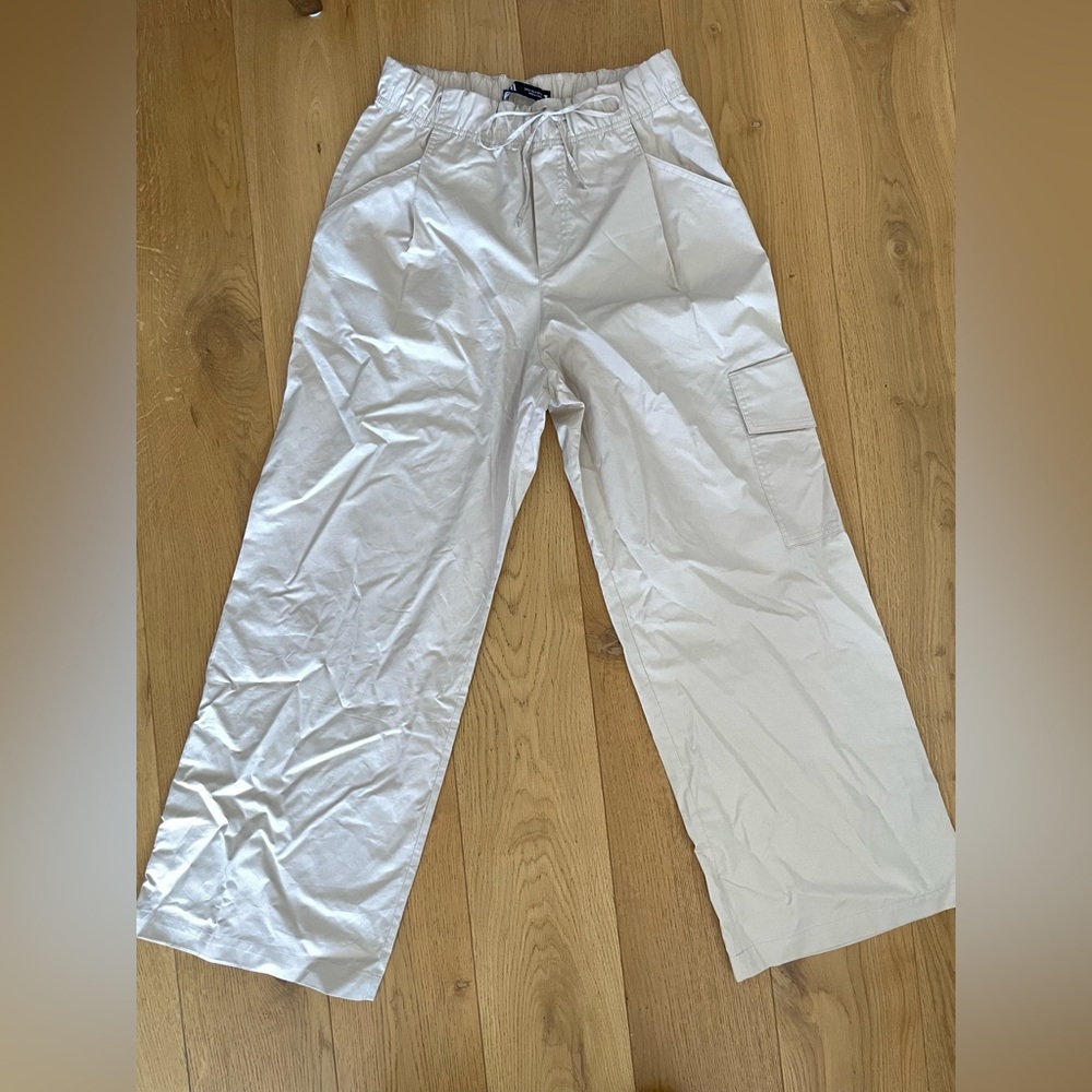 Zara Light Tan Elastic Wide Leg Cargo Pants